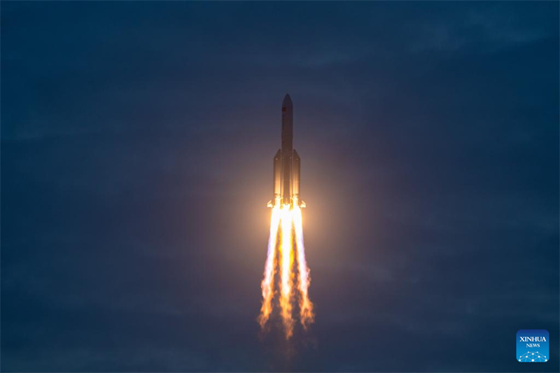 China lan?a grupo de satélites de internet