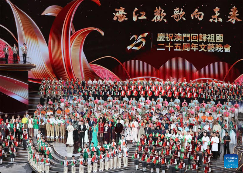 Macau realiza gala para registrar 25o aniversário de seu retorno à pátria