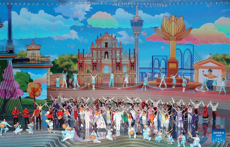 Macau realiza gala para registrar 25o aniversário de seu retorno à pátria