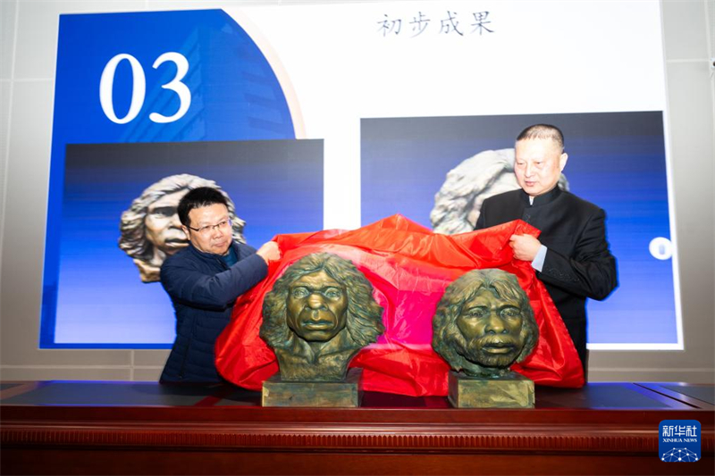 China apresenta restaura??o facial de cranios humanos antigos