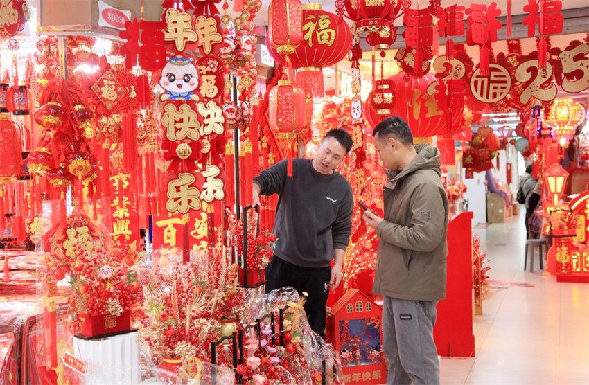 Produtos de Festival da Primavera s?o sucesso de vendas na China