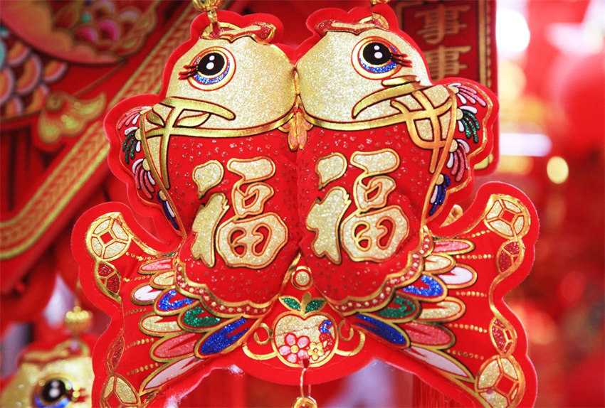 Produtos de Festival da Primavera s?o sucesso de vendas na China