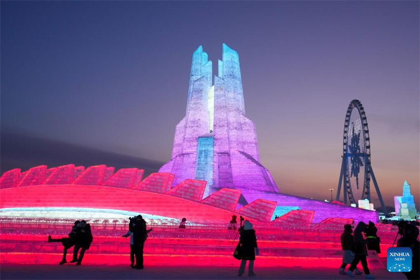 41o Festival Internacional de Gelo e Neve é inaugurado em Harbin
