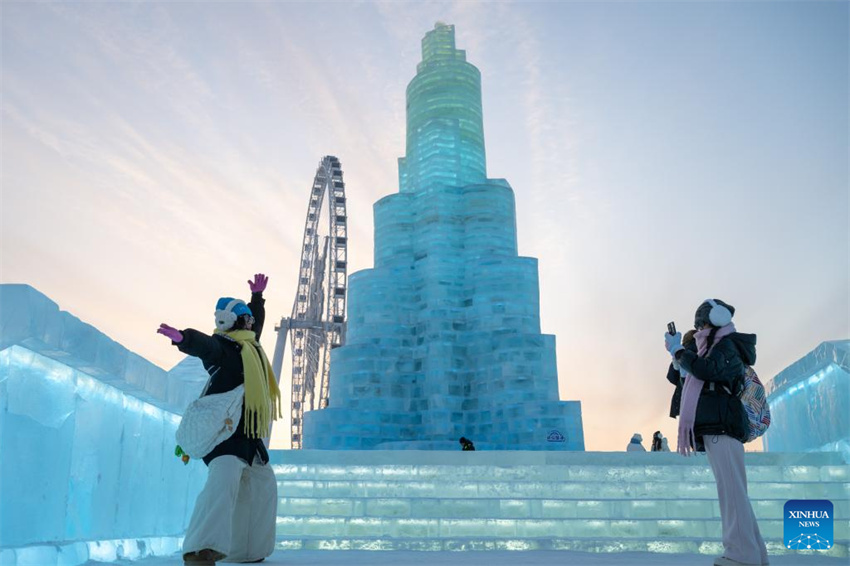 41o Festival Internacional de Gelo e Neve é inaugurado em Harbin