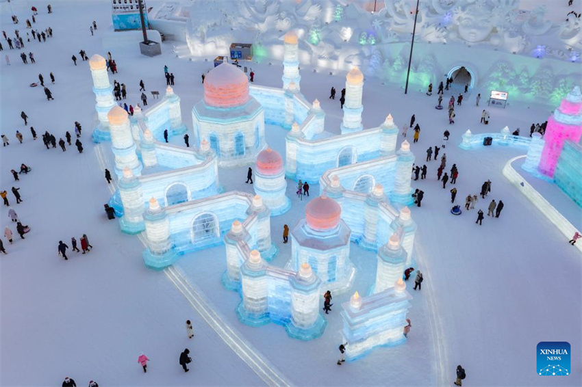 41o Festival Internacional de Gelo e Neve é inaugurado em Harbin