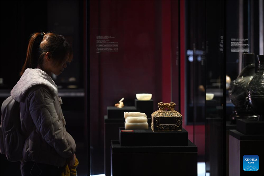 Exposi??o sobre a cultura do jade Hetian é realizada no Museu do Palácio em Beijing