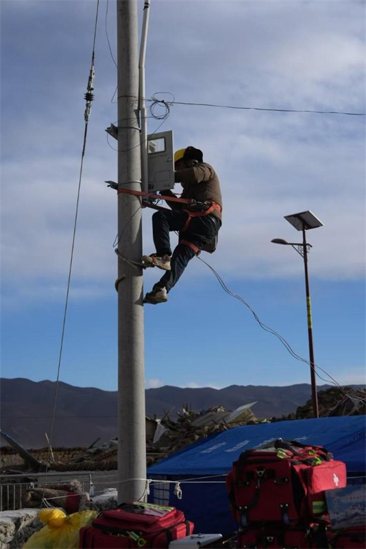 Terremoto em Xizang mata 126, esfor?o total de resgate em andamento