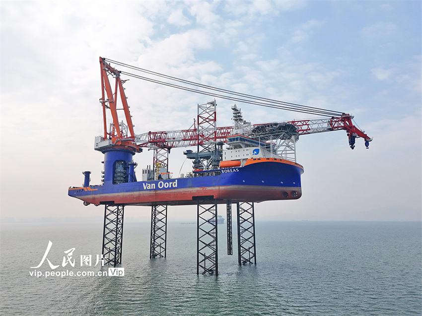 Shandong: maior navio de instala??o de energia eólica offshore do mundo foi entregue