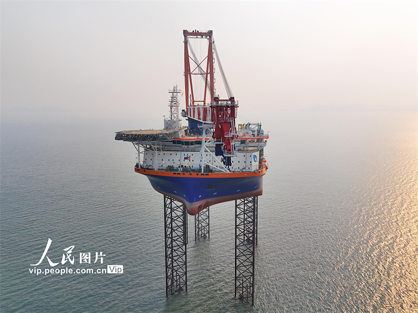 Shandong: maior navio de instala??o de energia eólica offshore do mundo foi entregue