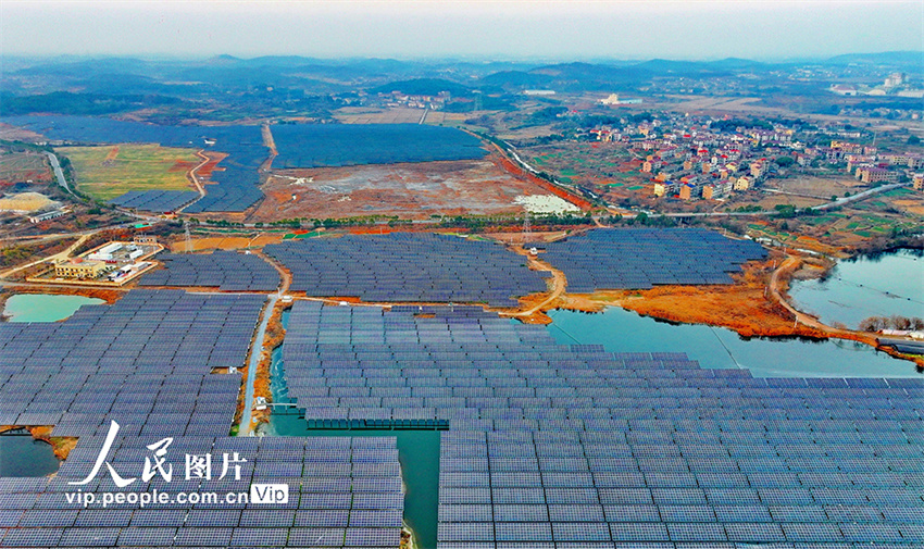 Gera??o de energia fotovoltaica promove desenvolvimento sustentável em Jiangxi