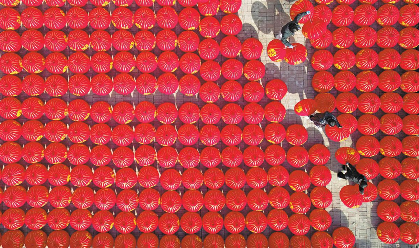 Aldeia de Shanxi intensifica produ??o de lanternas para receber Festival da Primavera