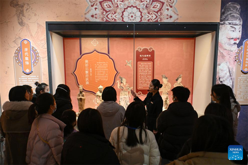 Exposi??o de relíquias culturais da dinastia Tang em Shaanxi é inaugurada em Tianjin
