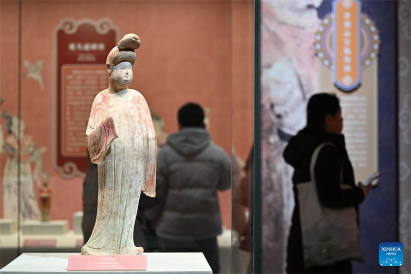 Exposi??o de relíquias culturais da dinastia Tang em Shaanxi é inaugurada em Tianjin