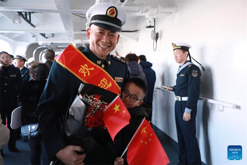 Navio-hospital da Marinha chinesa retorna para casa após miss?o humanitária