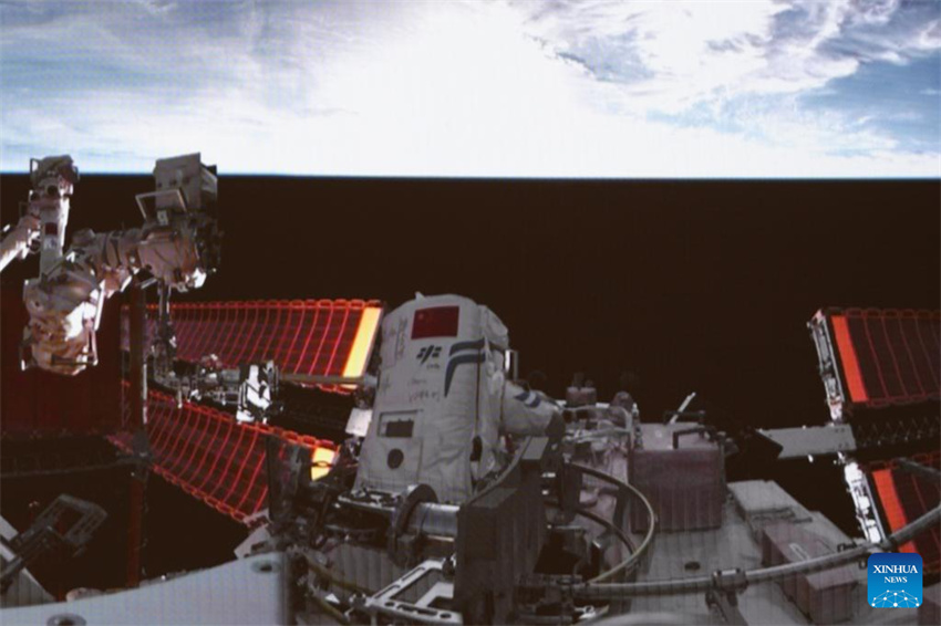 Tripula??o da Shenzhou-19 conclui segunda série de atividades extraveiculares