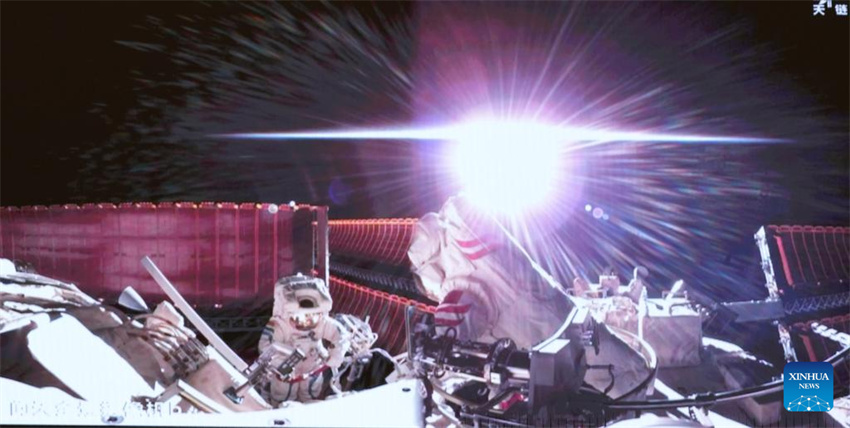 Tripula??o da Shenzhou-19 conclui segunda série de atividades extraveiculares