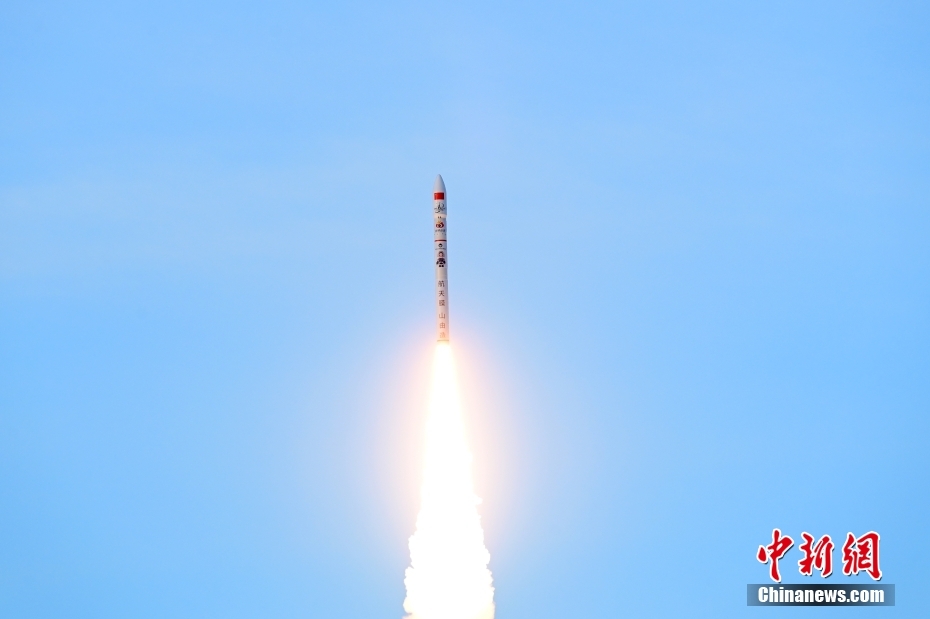 China lan?a cinco novos satélites com sucesso