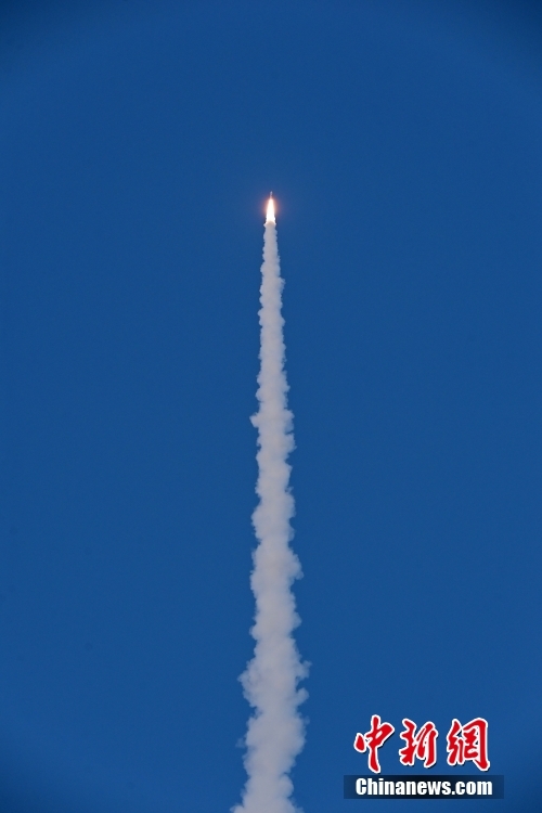 China lan?a cinco novos satélites com sucesso