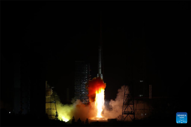 China lan?a novo satélite experimental para tecnologia de comunica??o