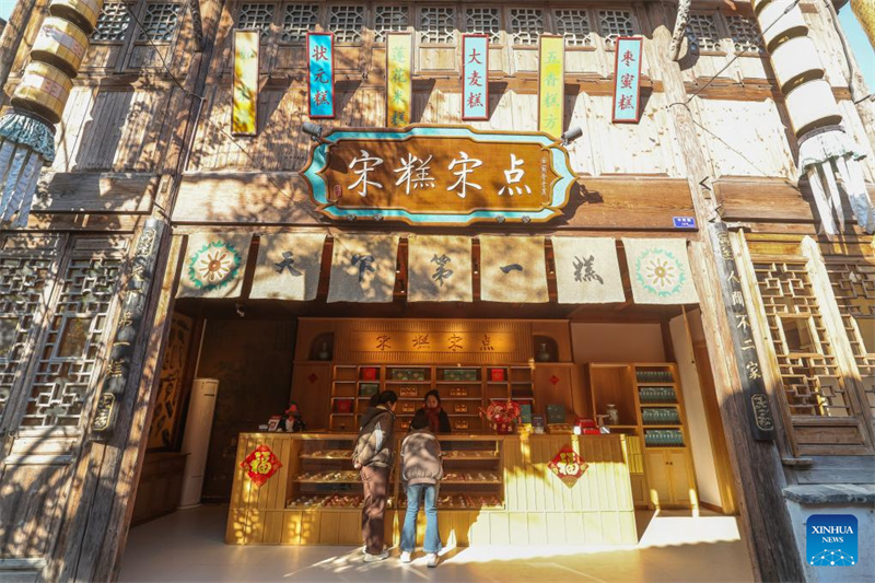 Puyuan Fashion Resort organiza atividades culturais para visitantes durante a Festa da Primavera