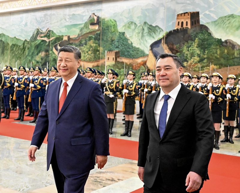 Xi Jinping mantém conversas com o presidente do Quirguist?o