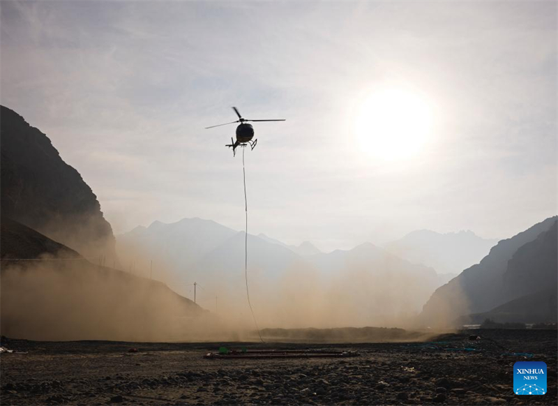 Primeiro sistema de detec??o eletromagnética transportado por helicóptero da China é implantado