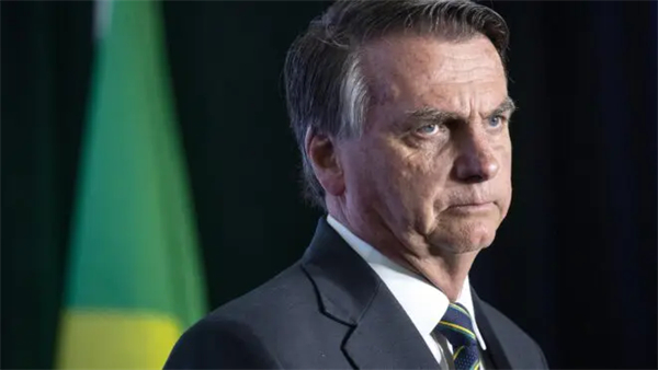 Ex-presidente brasileiro Bolsonaro diz que acusa??o contra ele é apenas uma 