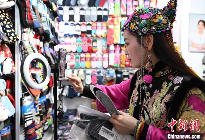 Comerciante de Yiwu recorre ao DeepSeek para aumentar encomendas nacionais e internacionais