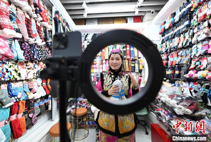 Comerciante de Yiwu recorre ao DeepSeek para aumentar encomendas nacionais e internacionais