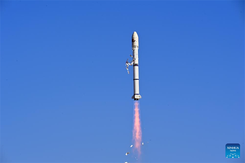 China lan?a dois novos satélites