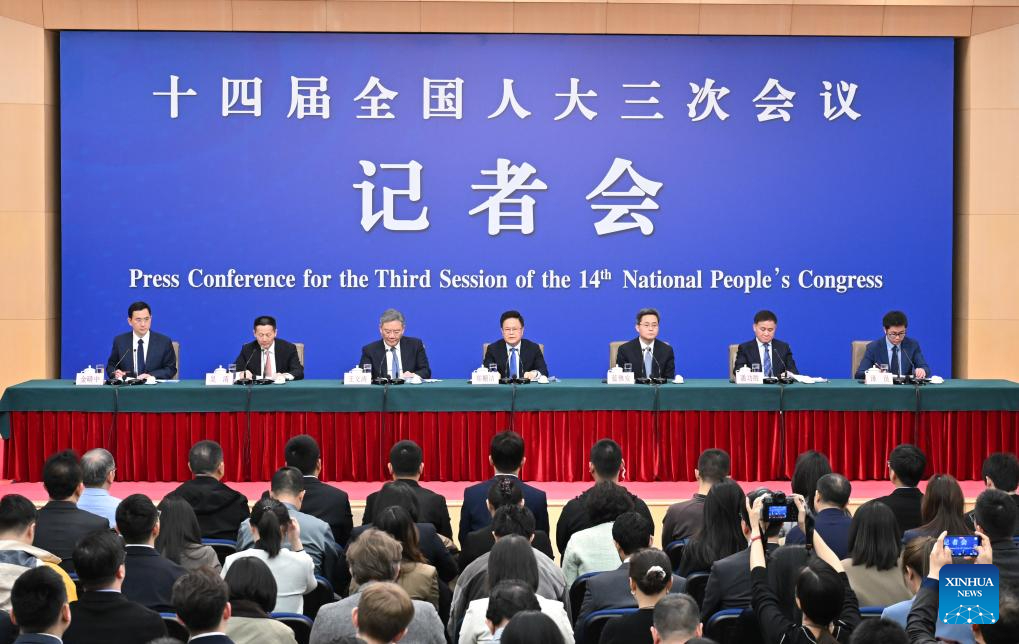 China impulsionará mix de políticas para garantir crescimento sustentável em 2025