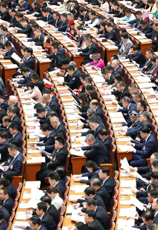 Legislatura nacional da China realiza 2a reuni?o plenária da sess?o anual