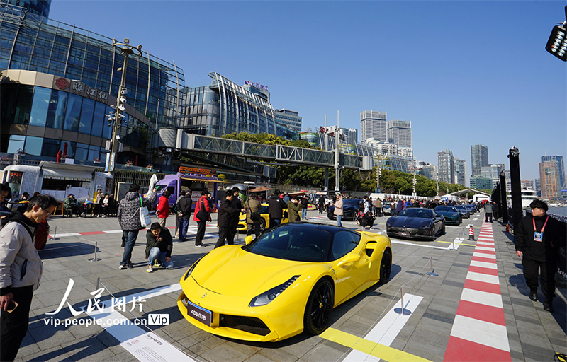 Shanghai: Exposi??o de carros em torno do Grande Prêmio da China de F1 é um sucesso