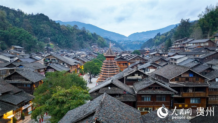 Galeria: Vista aérea da aldeia étnica Dong de Zhaoxing, em Guizhou