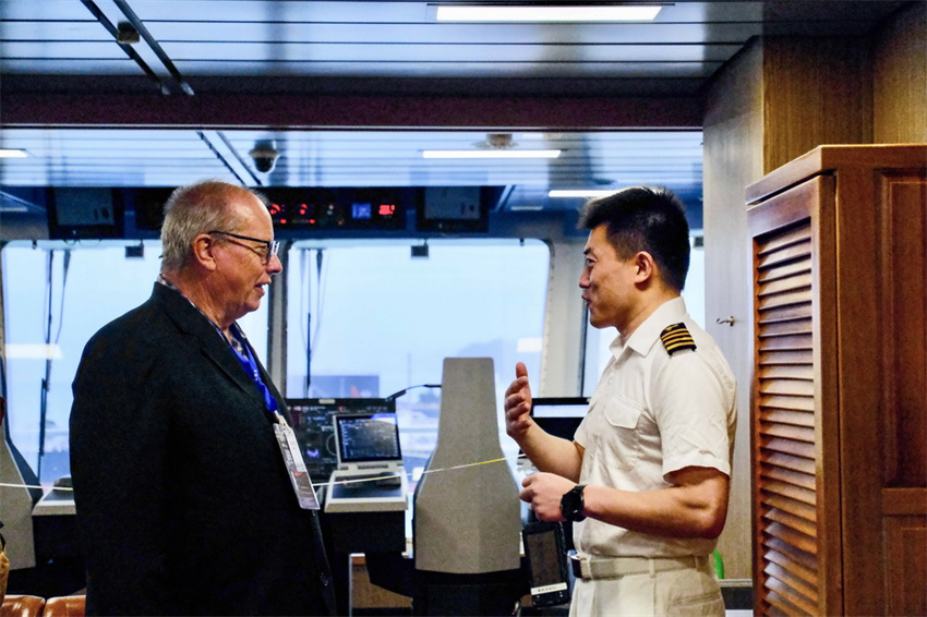 Quebra-gelo chinês Xuelong 2 abre para visitantes na Nova Zelandia