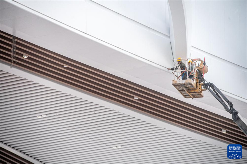 Constru??o do edifício da Esta??o Ferroviária Leste de Chongqing é concluída