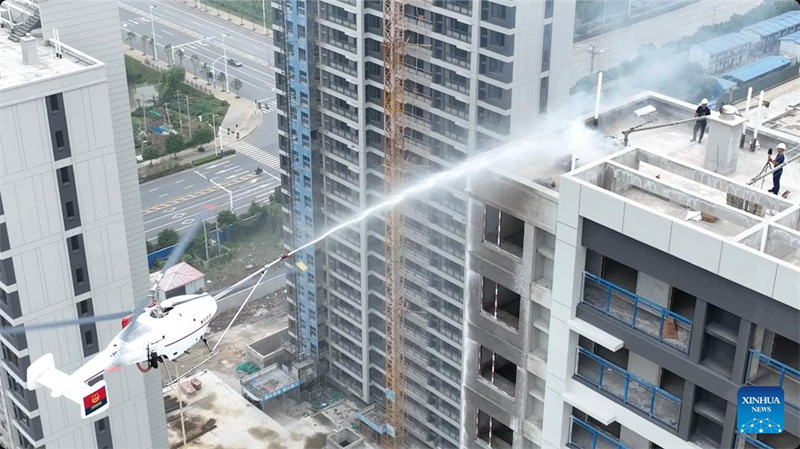 China certifica primeiro helicóptero n?o tripulado