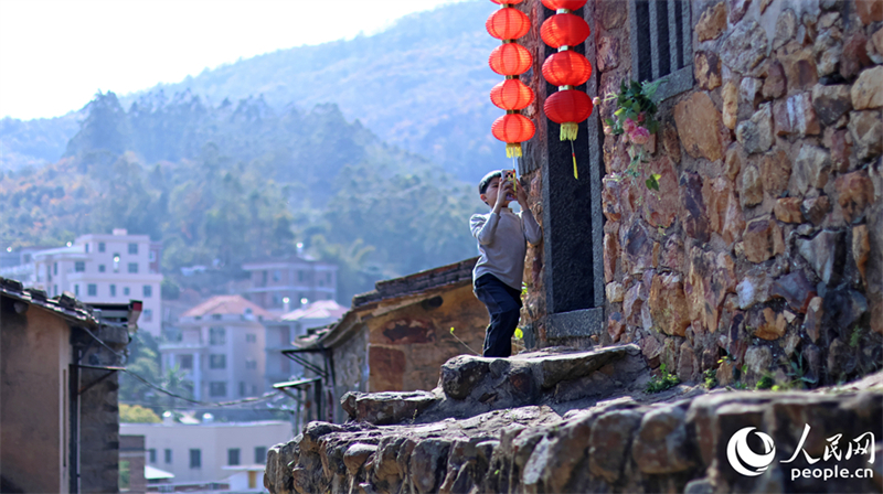 Tradi??o e ecoturismo atraem visitantes à vila de Fujian
