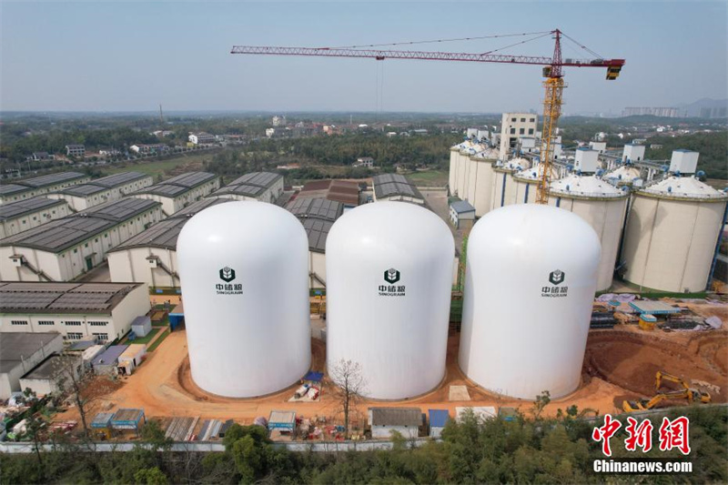 Primeiras instala??es de armazenamento de gr?os com membrana inflável da China estreiam em Hunan
