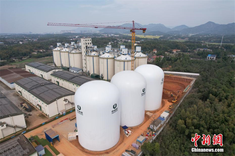 Primeiras instala??es de armazenamento de gr?os com membrana inflável da China estreiam em Hunan