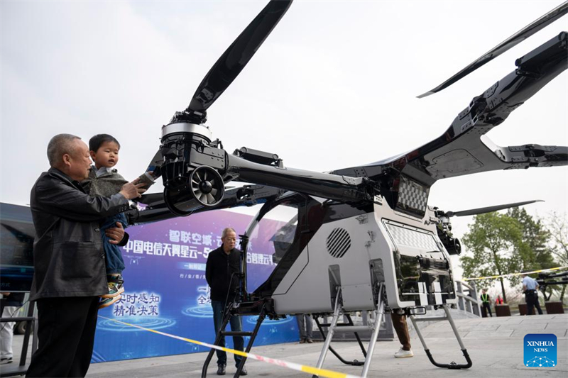 Carro voador da XPENG realiza voo de teste na Província de Hunan, centro da China