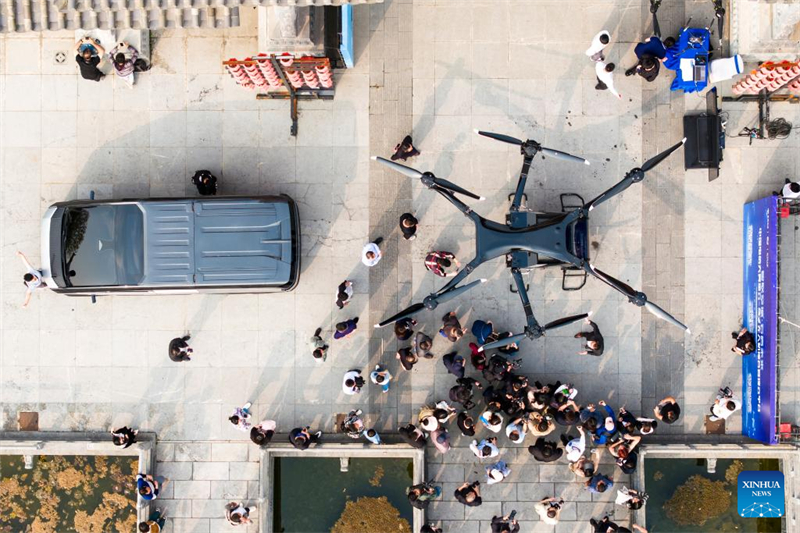 Carro voador da XPENG realiza voo de teste na Província de Hunan, centro da China