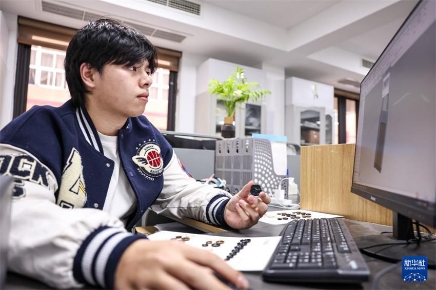 Zhejiang: Pequenos bot?es trazem grande mercado