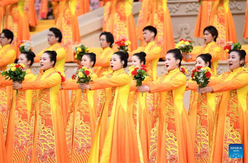 Grande cerim?nia adora o lendário antepassado Huangdi em Henan, na China
