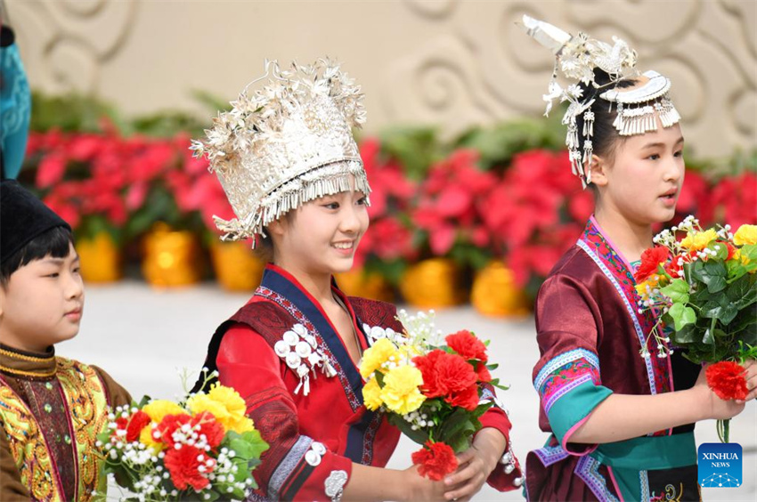 Grande cerim?nia adora o lendário antepassado Huangdi em Henan, na China