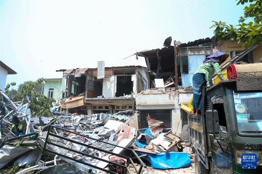 Terremoto em Mianmar deixa 3.003 mortos e 4.515 feridos