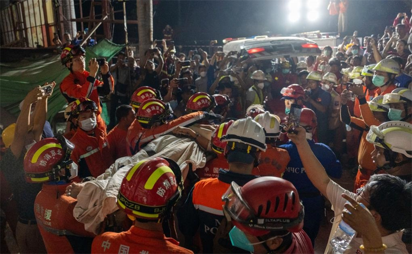 Terremoto em Mianmar deixa 3.003 mortos e 4.515 feridos