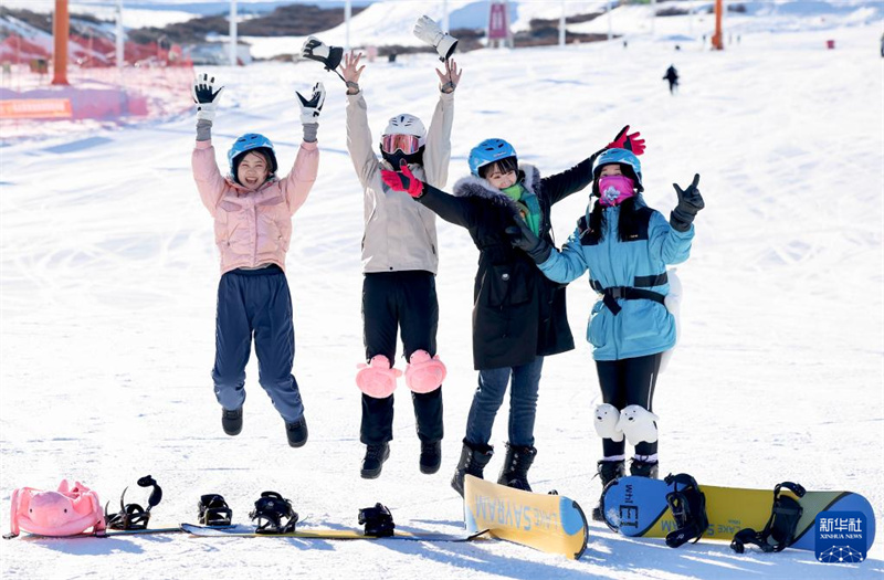 Esportes de neve tornam-se novo cart?o-postal do turismo cultural em Xinjiang