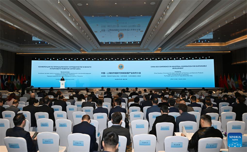 Membros da OCS assinam acordos de coopera??o industrial totalizando 4,8 bilh?es de yuans em Tianjin