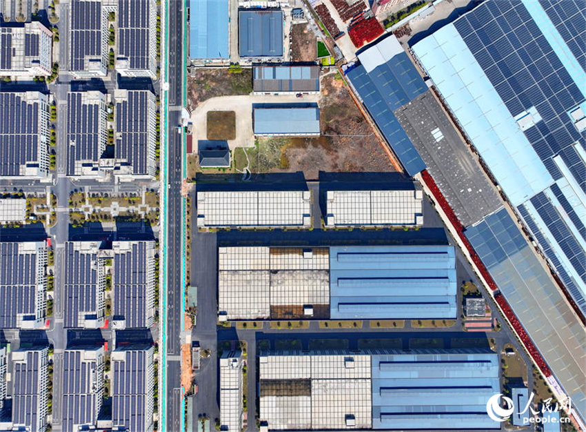 Telhados fotovoltaicos economizam energia e aumentam a eficiência em Jiangxi, sul da China